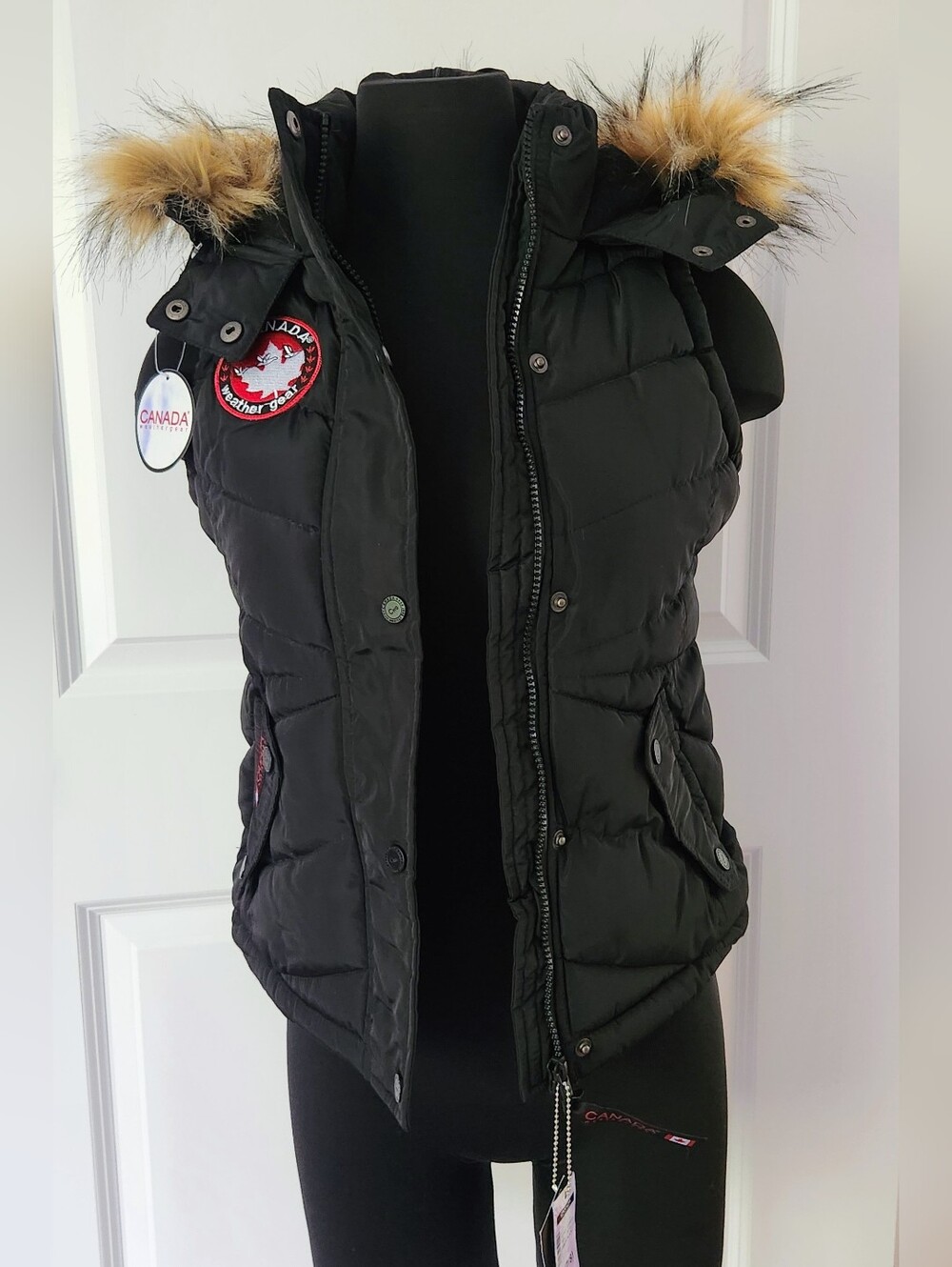 NWT-CANADA Weather Gear Puffer Vest - Girls- Size 7/8